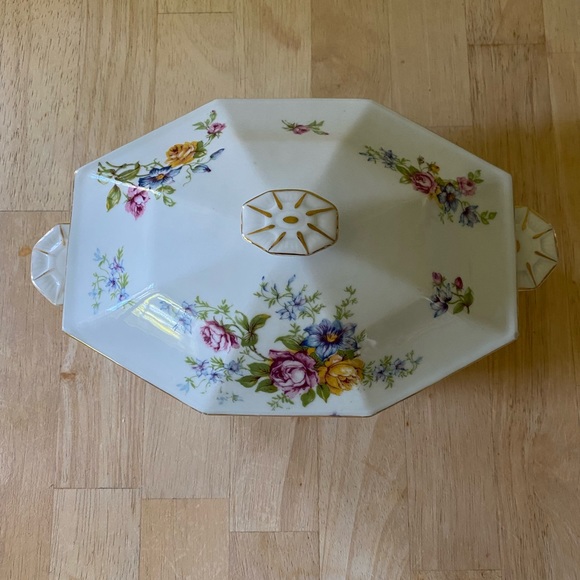 F Legrand et Cie Limoges France circa 1920 9” porcelain serving dish with lid. - Picture 3 of 11